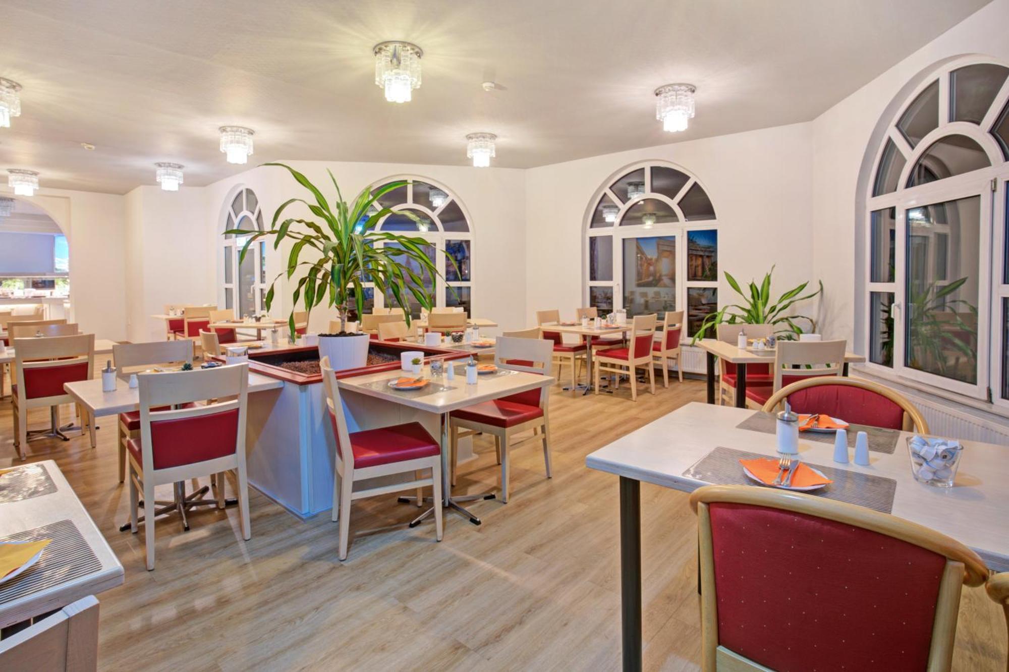Ambassador Thecontinents Hotel Karlsruhe Exterior photo