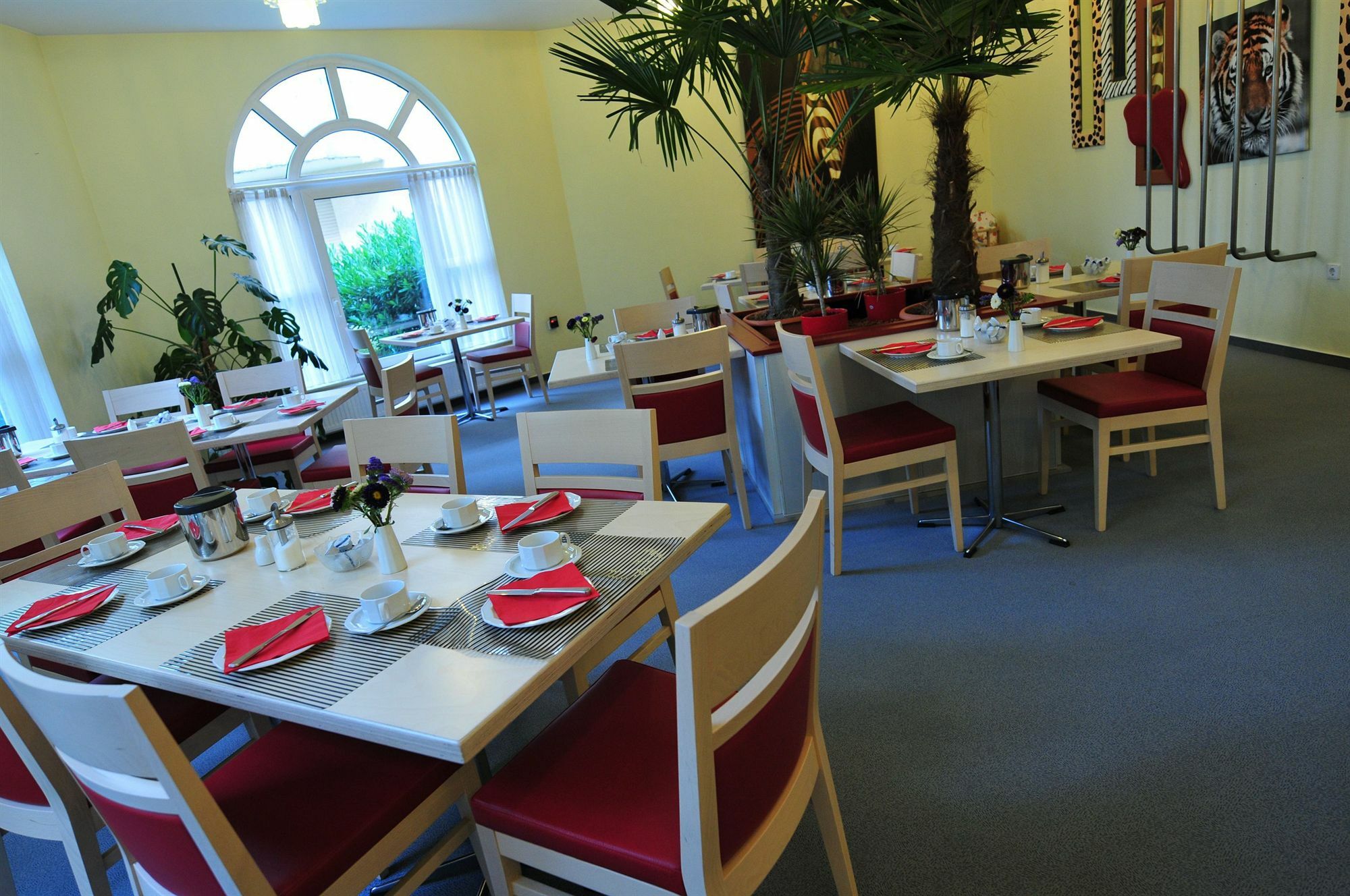 Ambassador Thecontinents Hotel Karlsruhe Exterior photo